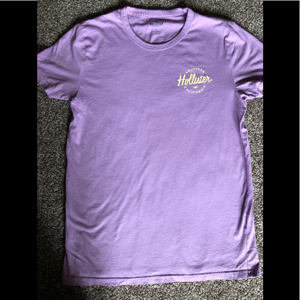 Men’s Hollister purple T-shirt